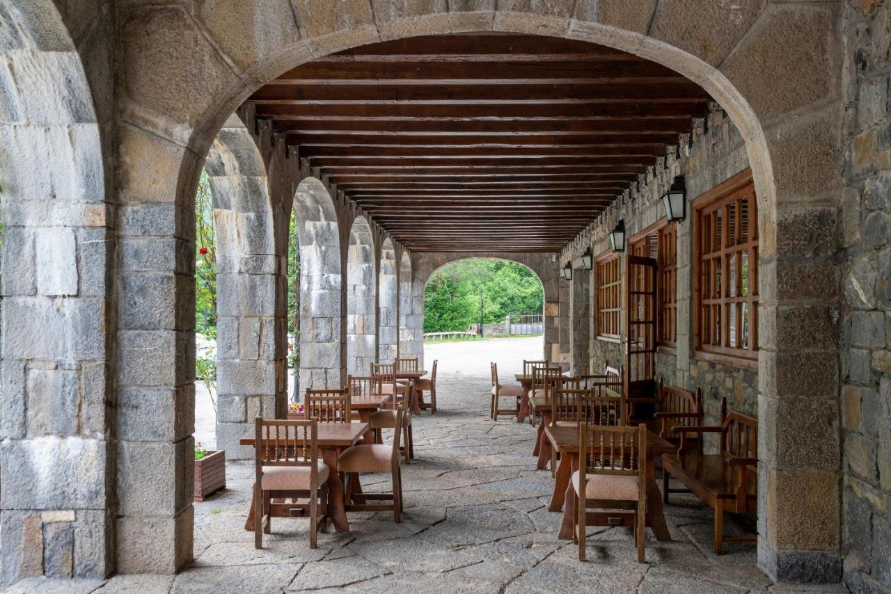 Parador De Bielsa Espierba Exterior foto